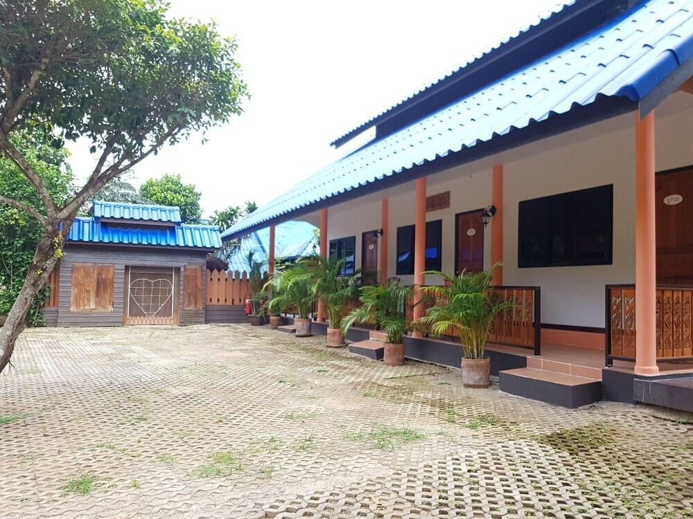 Ban Phumon Talang Resort