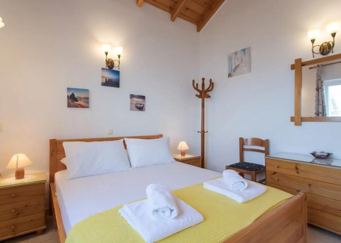 Manos Apartments