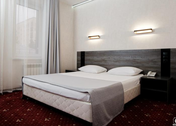 Deluxe Hotel