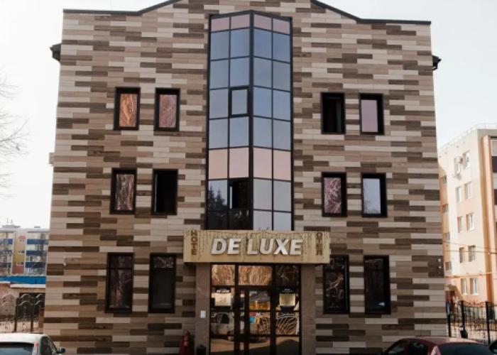 Deluxe Hotel