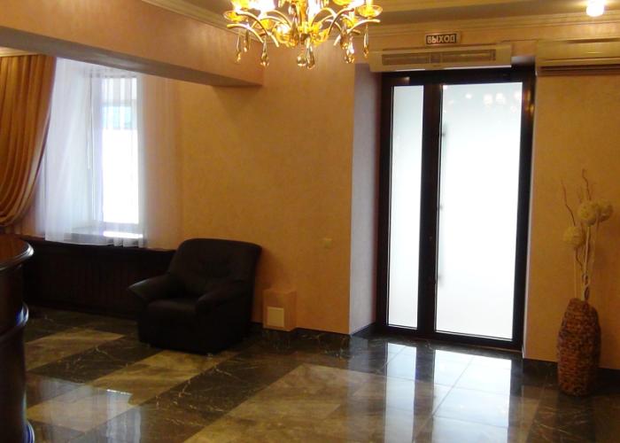Neftyanik Hotel