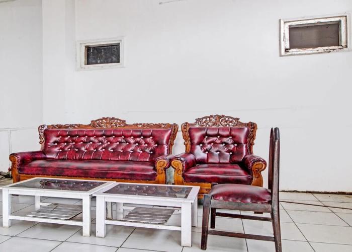 SPOT ON 92791 4 Saudara Hotel