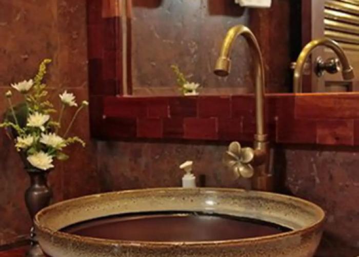 Coral Hotel Bangsaphan