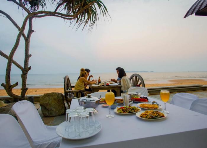 The Uncle Beach Resort