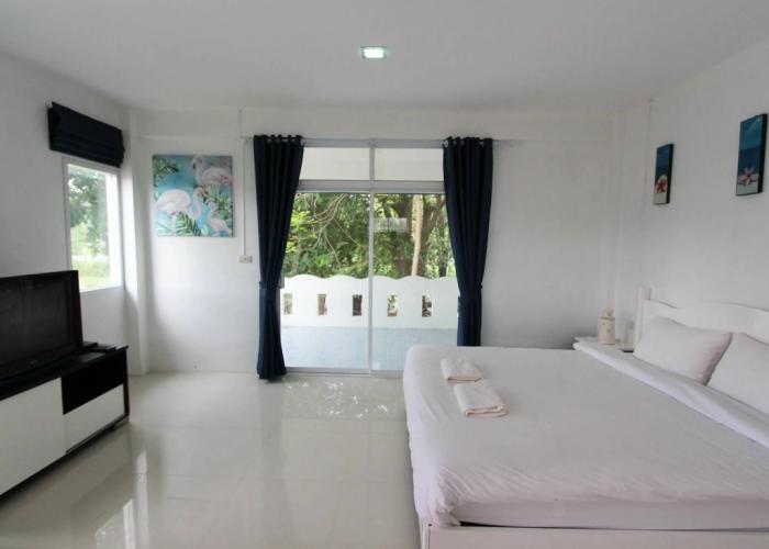 Issara Beach Resort