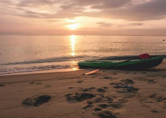 Tharadol Beach Resort