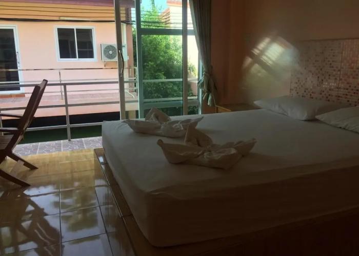 Palm Payom Village Resort