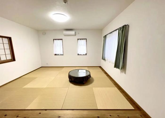 Amami Shimahaku Aikana