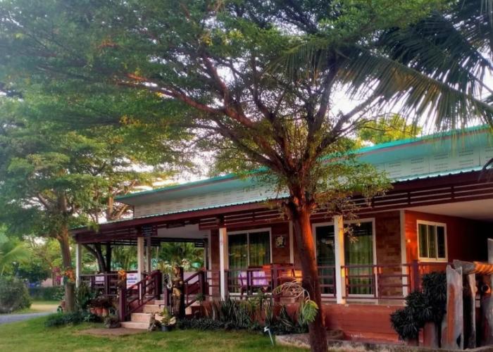 Chum Phae Lagoon Resort