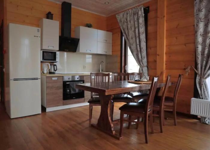 Shale Na Solnechnoj House