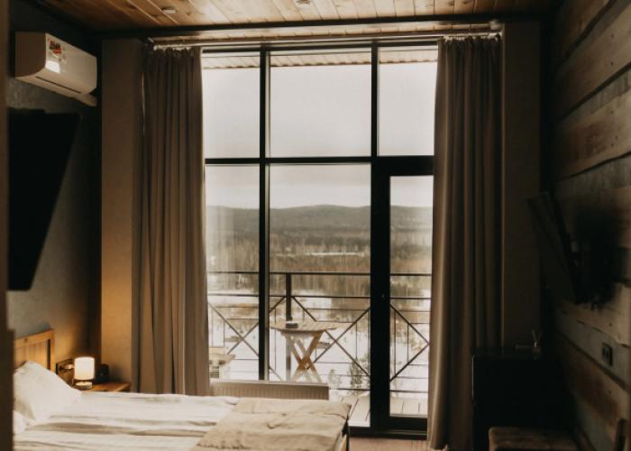 S potryasayuschim vidom na Solnechnoy Doline Apartments