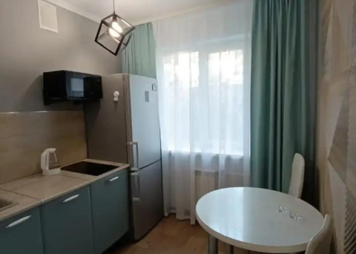 V Shelekhove 11 Flat