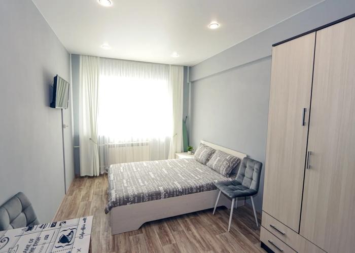 V Shelekhove 13 Flat