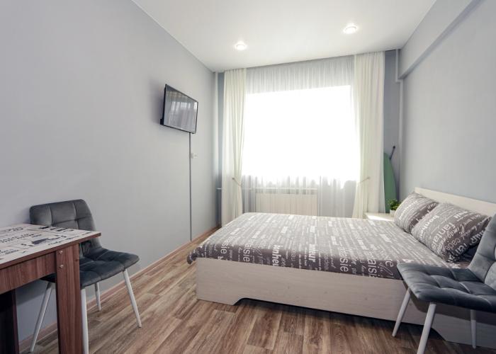 V Shelekhove 13 Flat