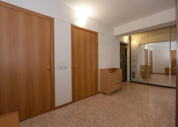 V Shelekhove 10 Flat