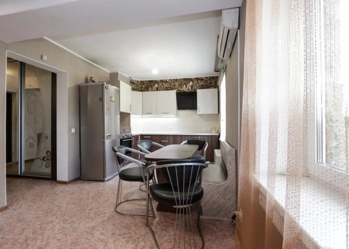 V Shelekhove 10 Flat