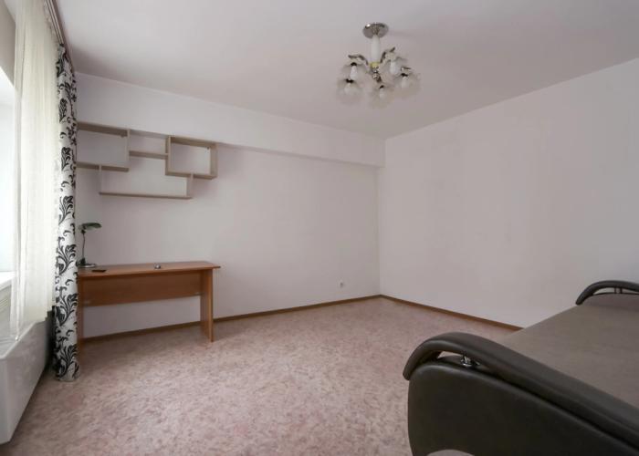 V Shelekhove 10 Flat
