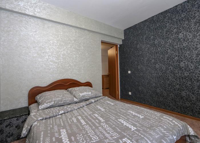 V Shelekhove 10 Flat
