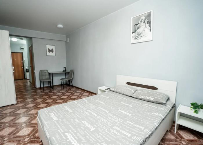 V Shelekhove Flat