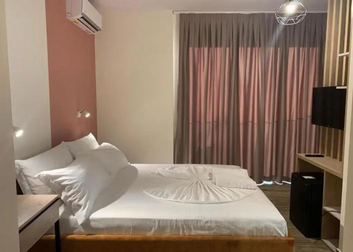 Hotel Triumf Shengjin