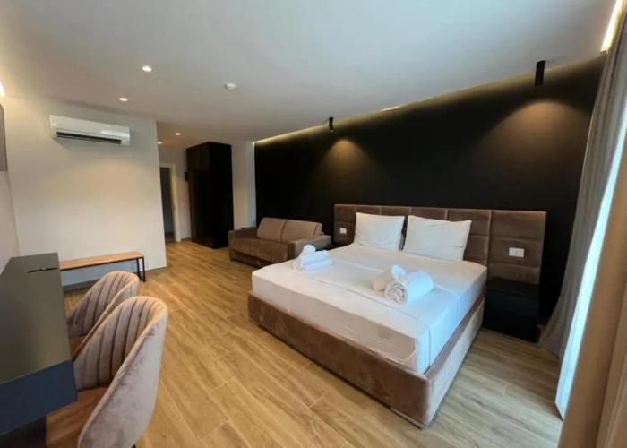 Leon Hotel