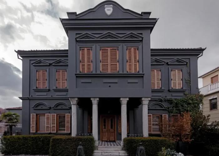 Life Gallery Hotel
