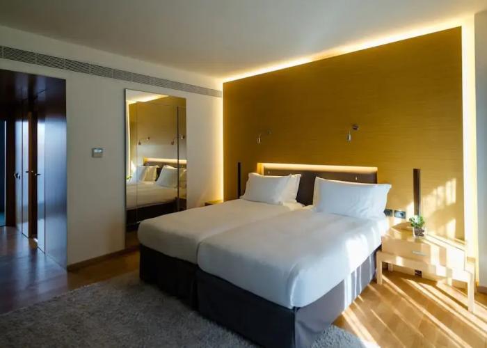Life Gallery Hotel