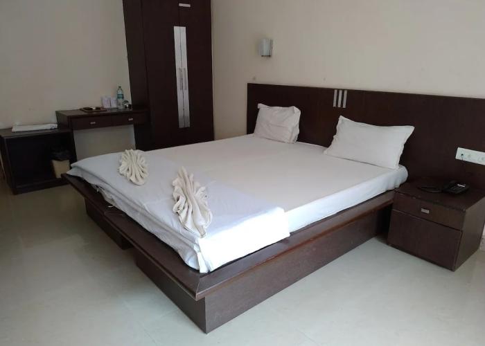Kings Crown Resort - Mandarmani