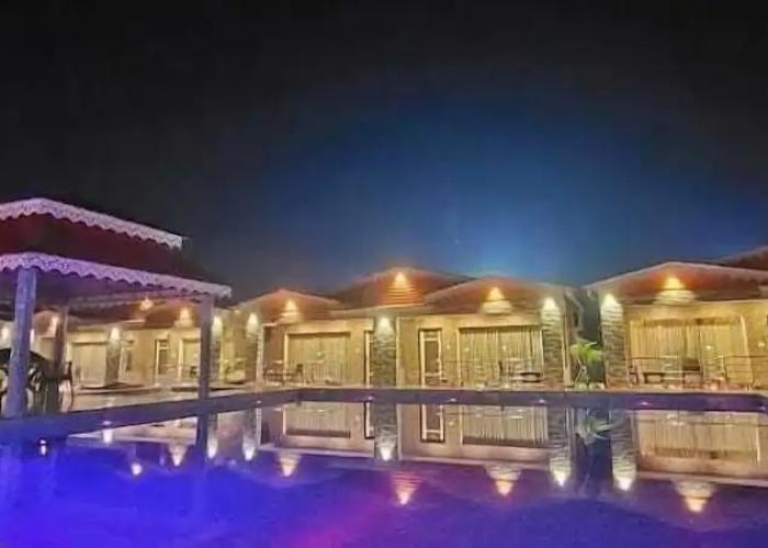 Llyods Beach Resort