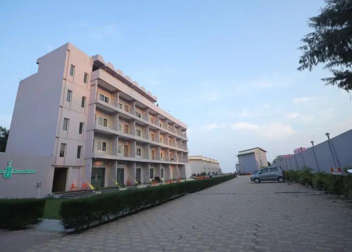 Parth King Beach Resort