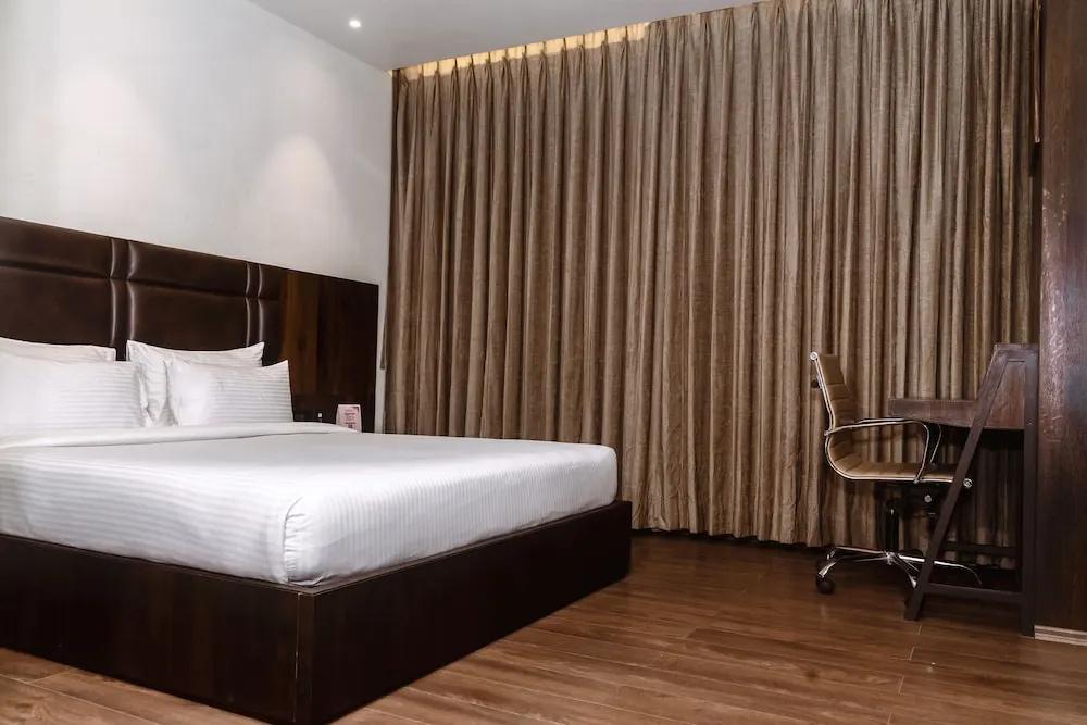 фото Econest Hotel