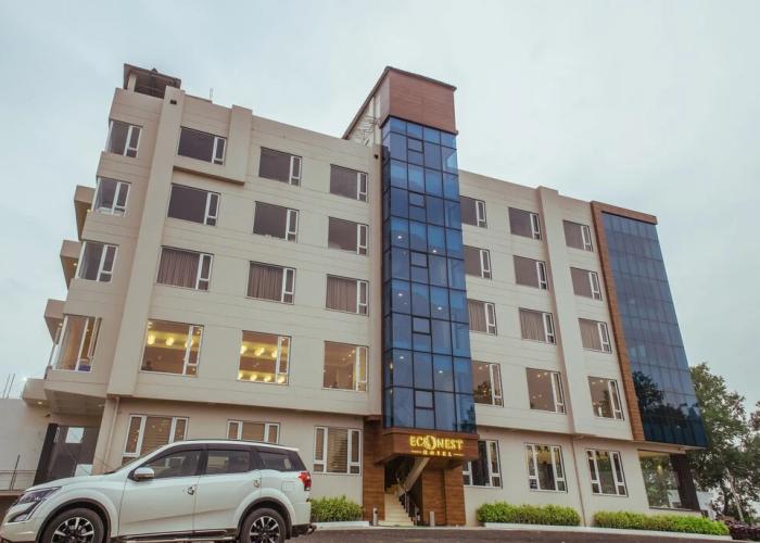 Econest Hotel