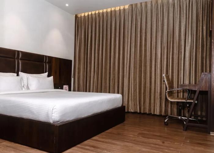 Econest Hotel