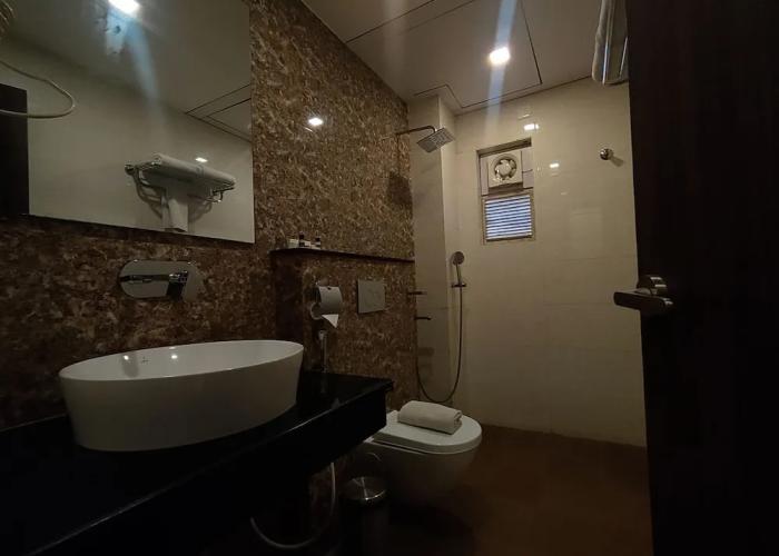 Sambhabana Hotel & Suites
