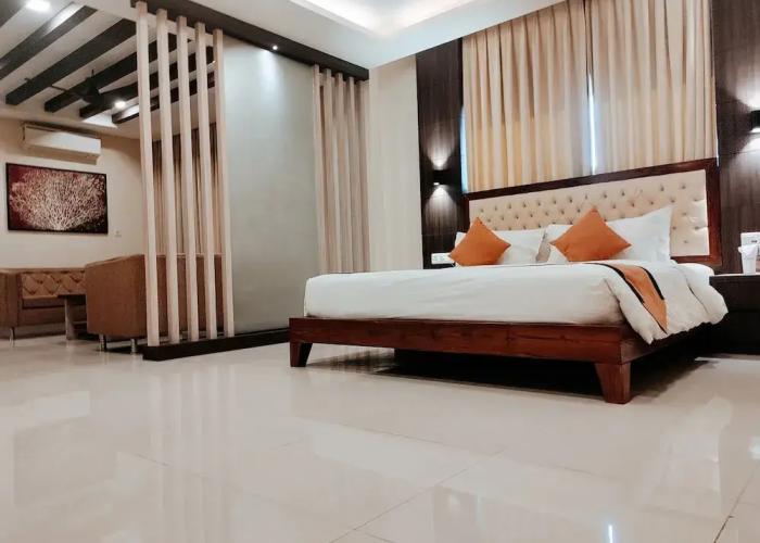 Sambhabana Hotel & Suites