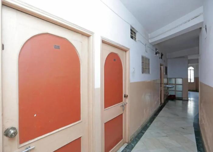 Hotel Savitri