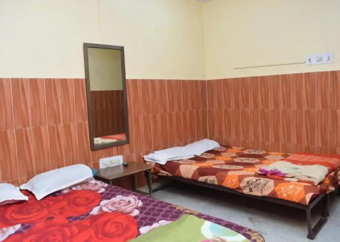 Hotel Savitri