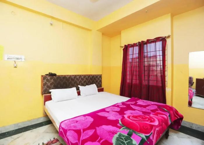 Hotel Savitri