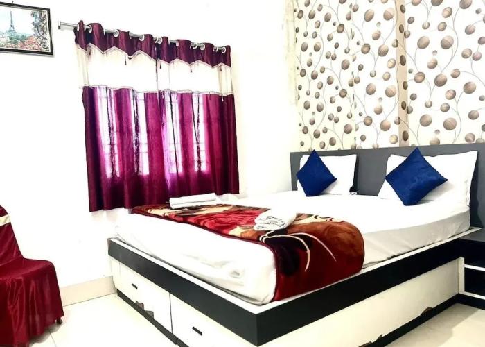 Hotel Meera Dham