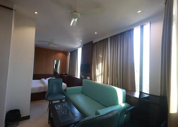 Hotel Tripka Square