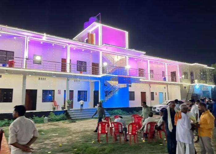 Madhur Kunj Guest House Pick and Drop