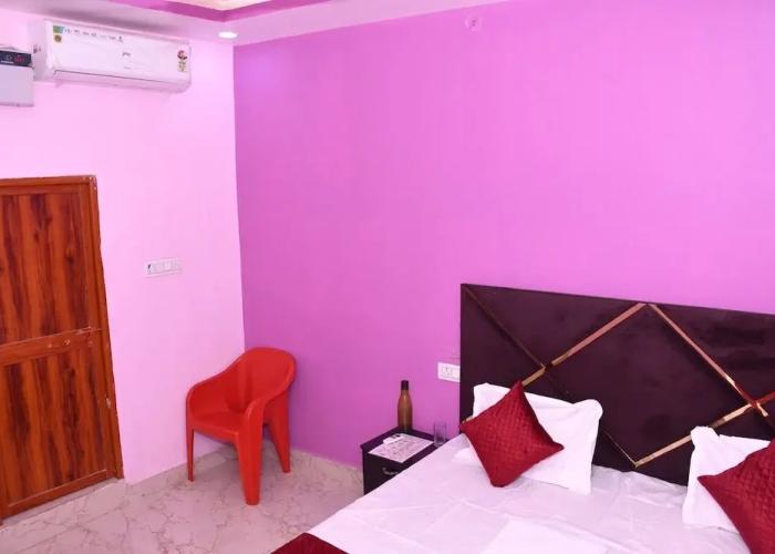 Dev In & homestay