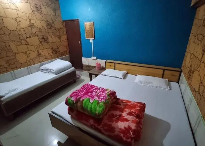 J M S Guest House