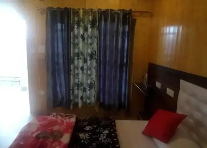 Pine Palace Homestay