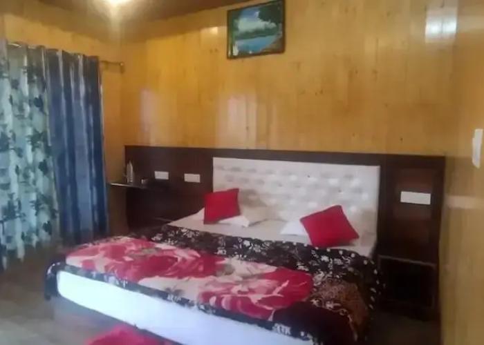 Pine Palace Homestay