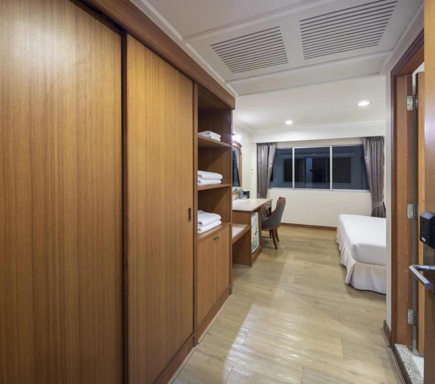 фото Station One