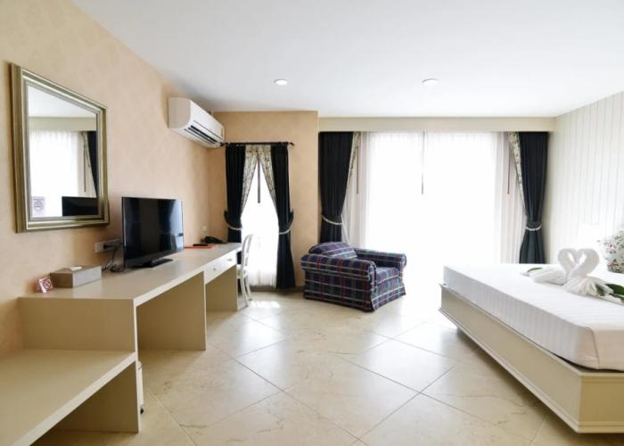 La Villa Boutique Hotel (SHA Plus+)