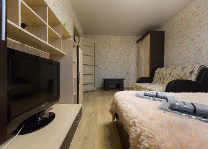 Na Ulitse Zhuravlyova 11/2 Apartments