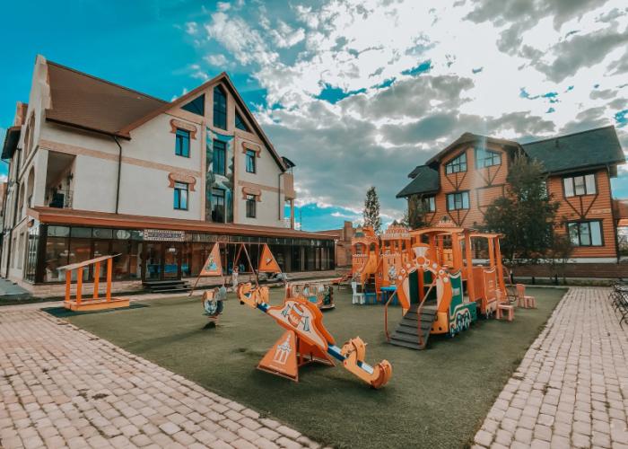 Berezhki-Holl Hotel