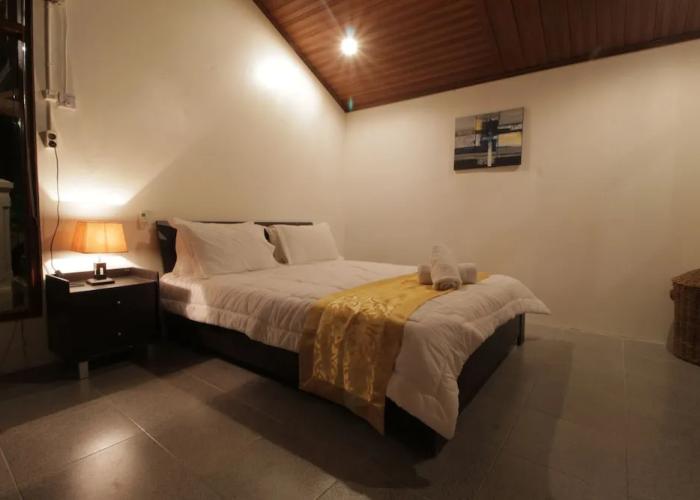 The Hawk's Nest Resort